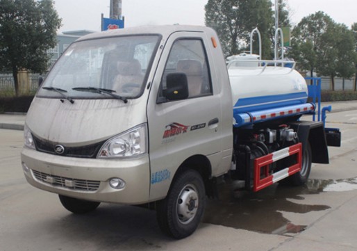 小型灑水車價(jià)格_北汽黑豹2噸小型灑水車2