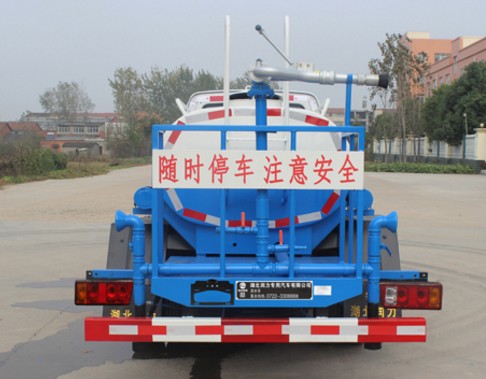 小型灑水車價(jià)格_北汽黑豹2噸小型灑水車4