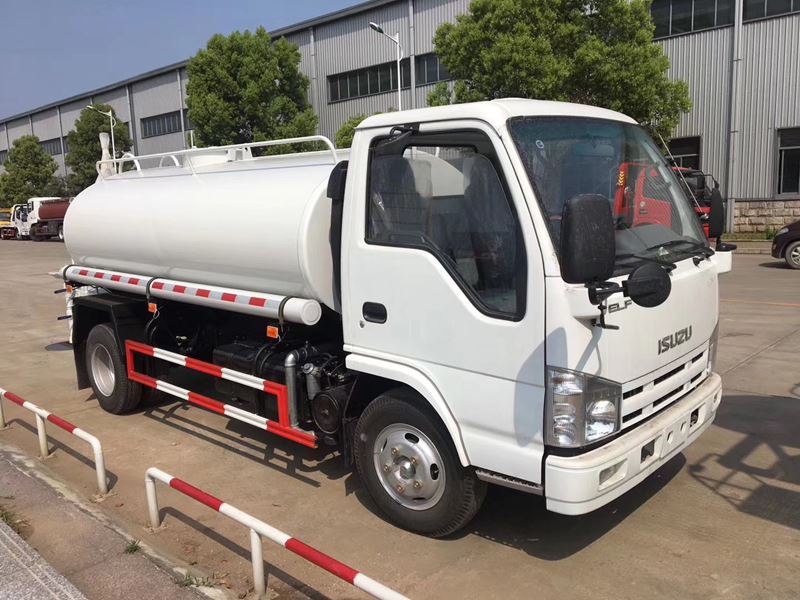 5噸慶鈴五十鈴灑水車圖片 5噸慶鈴五十鈴灑水車圖片