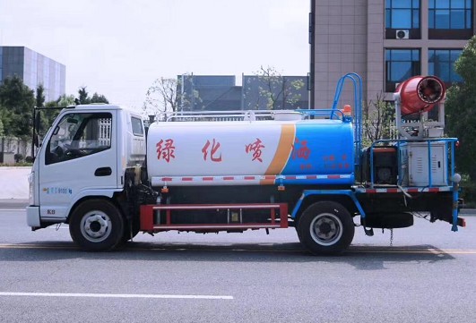 5方灑水車價格_國六凱馬6噸綠化灑水車廠家價格3