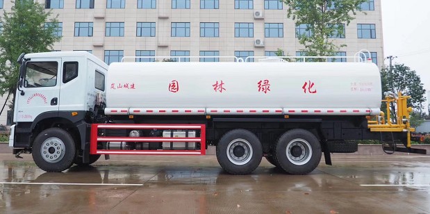 國(guó)六20方東風(fēng)華神T5后雙橋?yàn)⑺?chē) 國(guó)六20方東風(fēng)華神T5后雙橋?yàn)⑺?chē)