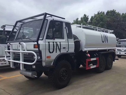 防爆型東風(fēng)六驅(qū)灑水車圖片 防爆型東風(fēng)六驅(qū)灑水車圖片