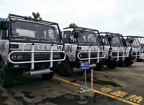 防爆型東風(fēng)六驅(qū)灑水車圖片 防爆型東風(fēng)六驅(qū)灑水車圖片