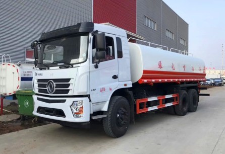 東風(fēng)專底新款20噸灑水車 東風(fēng)專底新款20噸灑水車