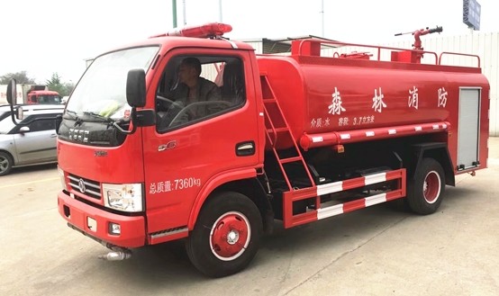 消防灑水車圖片 消防灑水車圖片