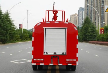 東風(fēng)多利卡消防灑水車 東風(fēng)多利卡消防灑水車